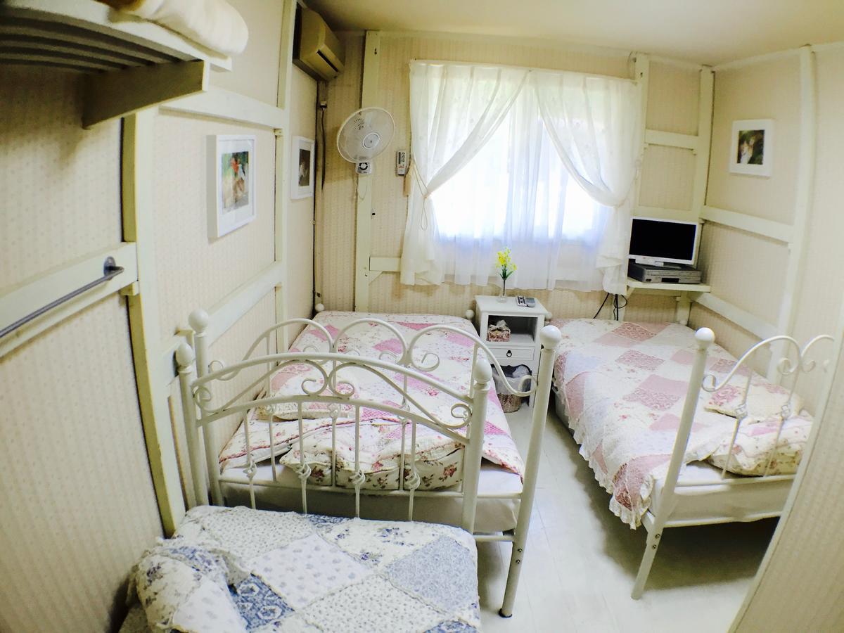 Mt Fuji Cat&Dog&Spa Pension Blue Poppy Fujikawaguchiko Buitenkant foto